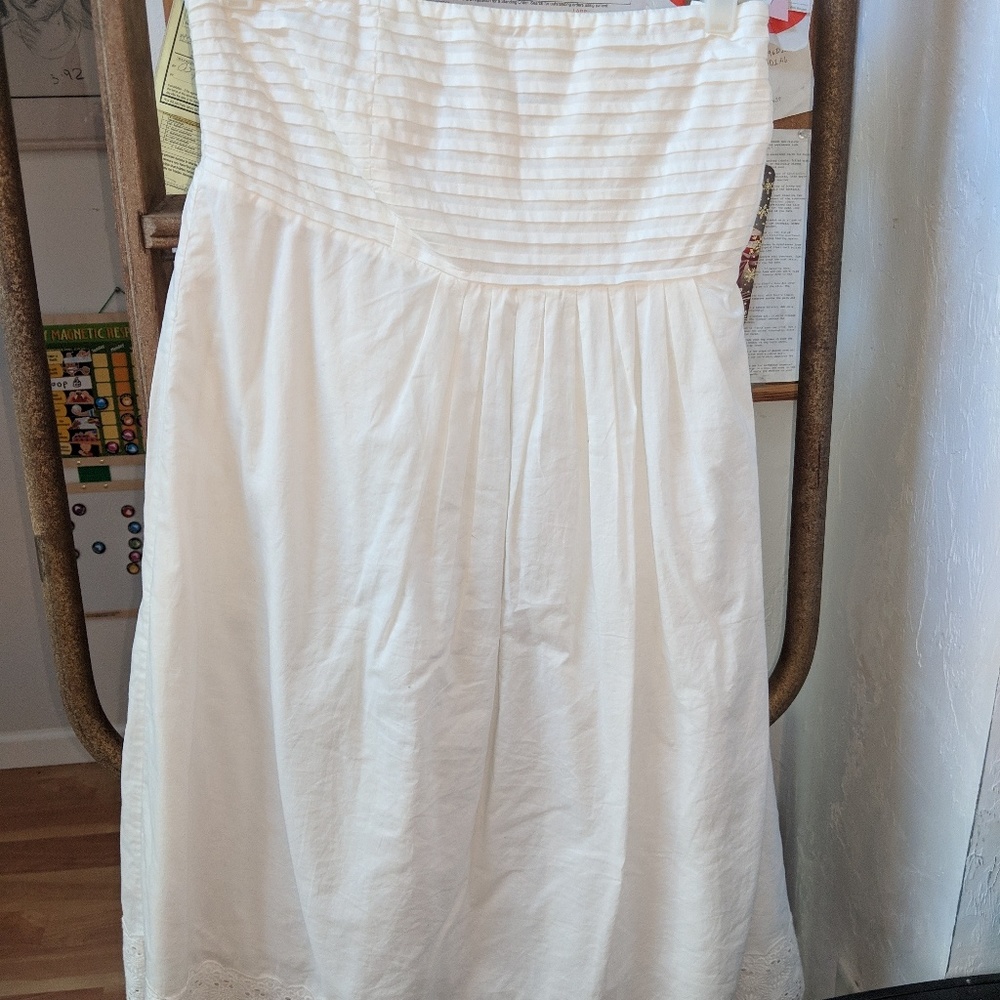 Strapless dress